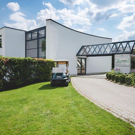 Golfhotel Gut Neuenhof Фрёнденберг Экстерьер фото