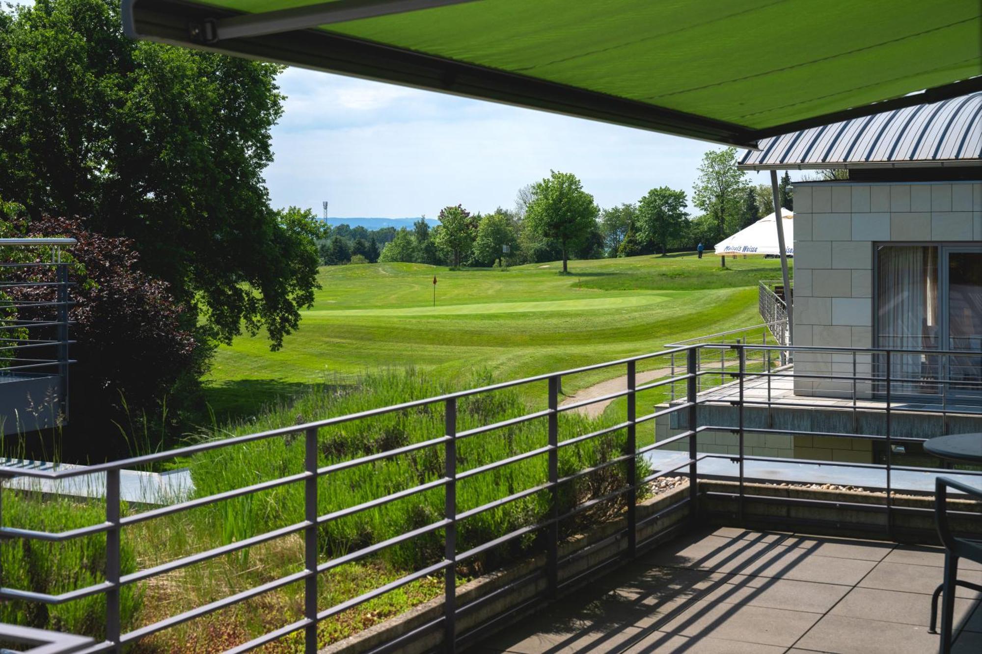 Golfhotel Gut Neuenhof Фрёнденберг Экстерьер фото