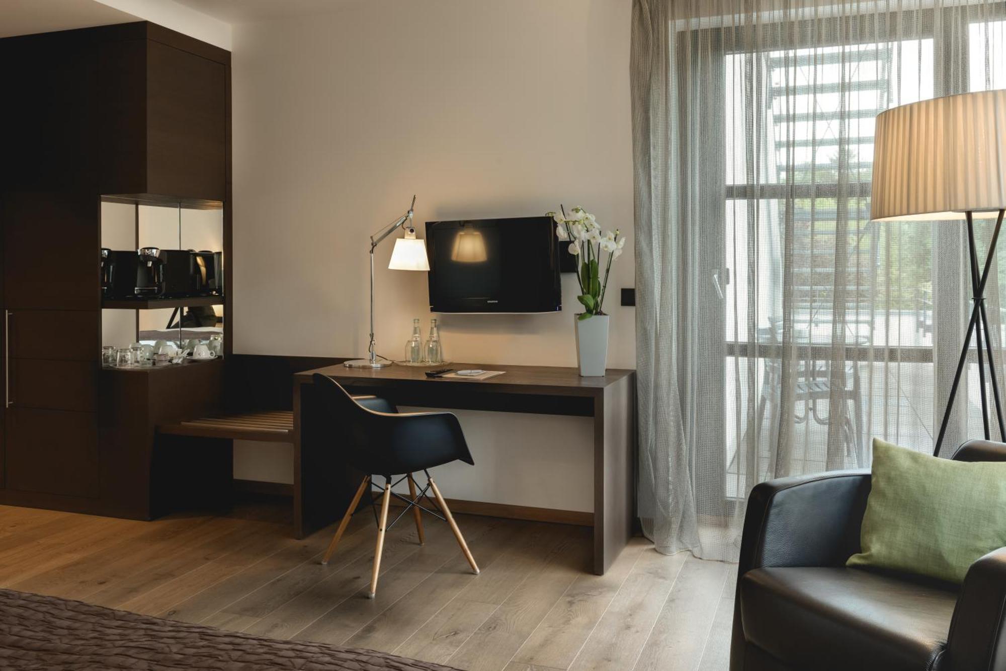 Golfhotel Gut Neuenhof Фрёнденберг Экстерьер фото