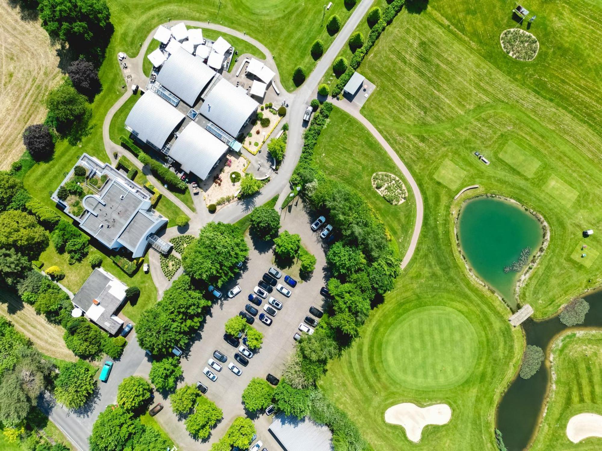 Golfhotel Gut Neuenhof Фрёнденберг Экстерьер фото